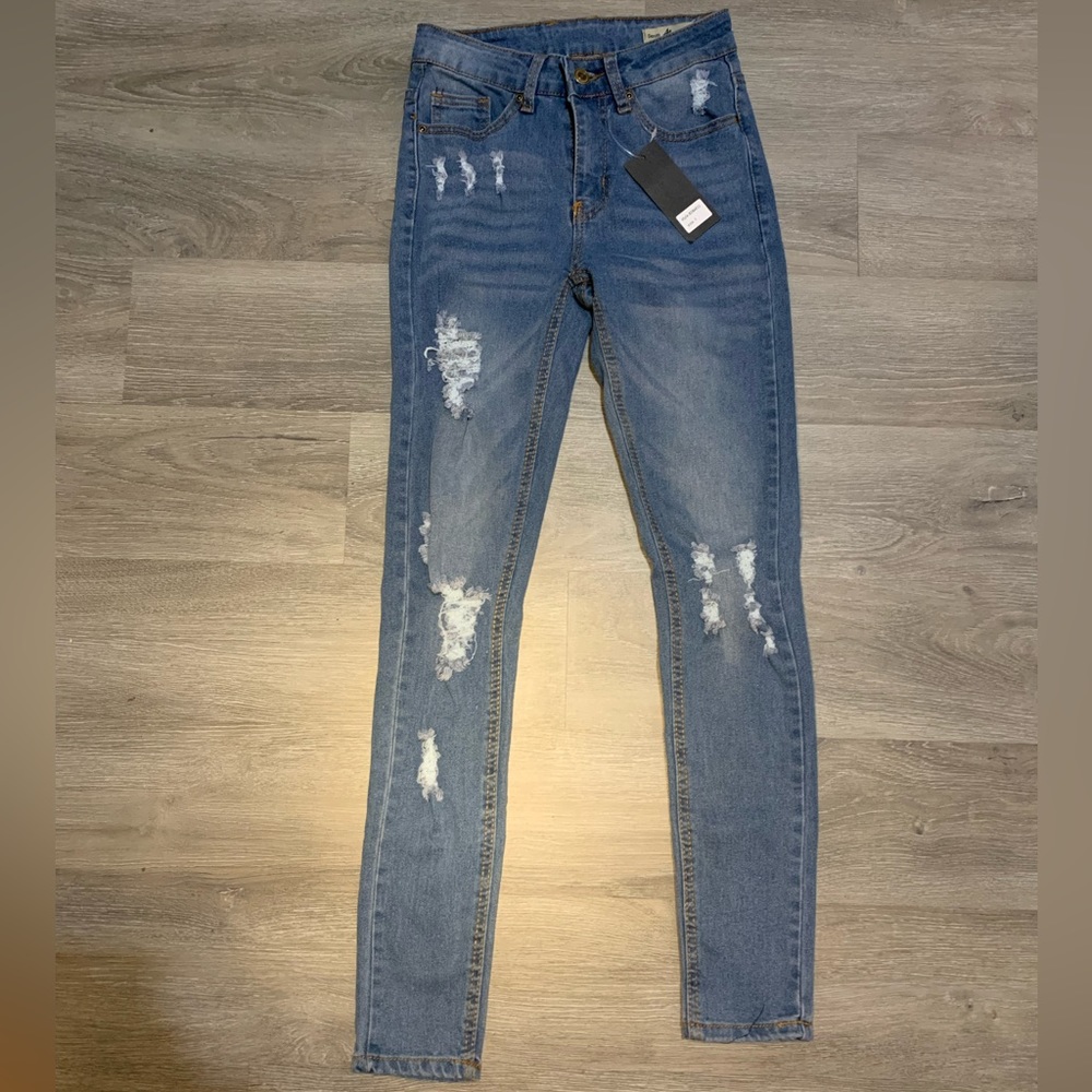 Fashion nova women’s (1) denim jeans